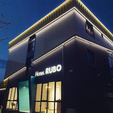 Rubo Hotel Shumen Ngoại thất bức ảnh