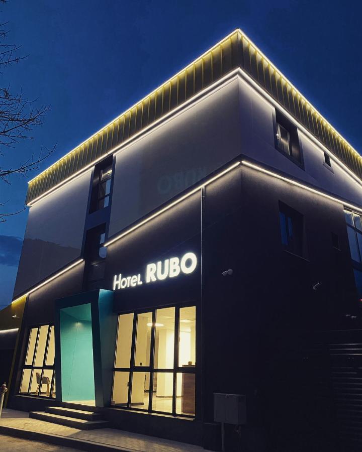 Rubo Hotel Shumen Ngoại thất bức ảnh