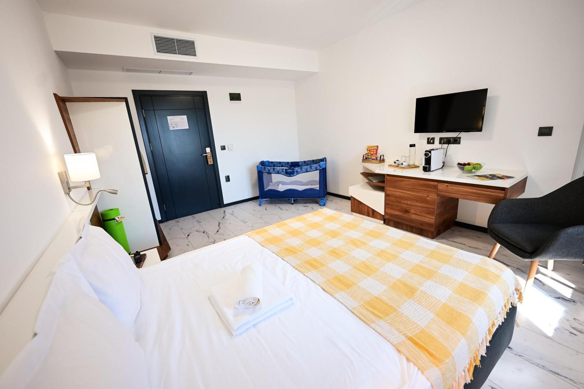 Rubo Hotel Shumen Ngoại thất bức ảnh